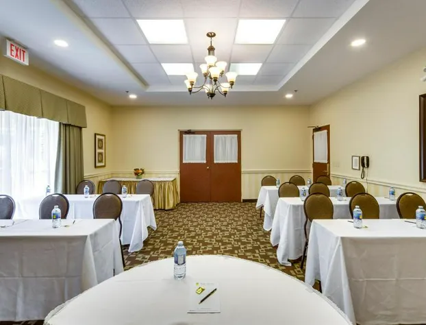 Monte Carlo Inn Barrie Suites hotel detail image 2