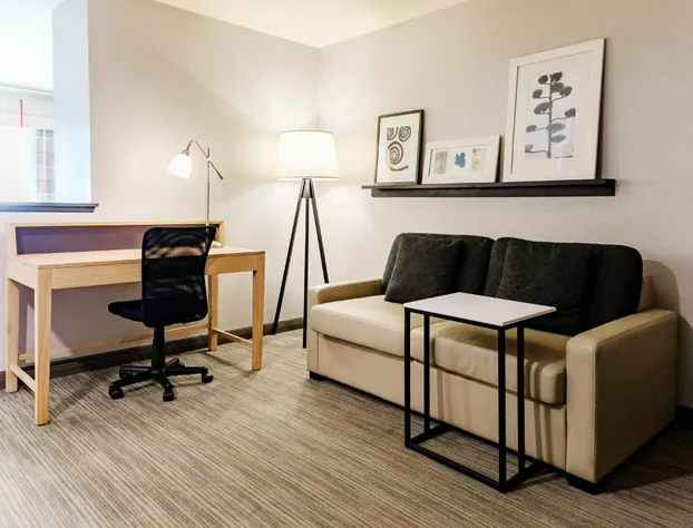 Country Inn & Suites by Radisson, Appleton Airport - Fox River Mall Area hotel detail image 2