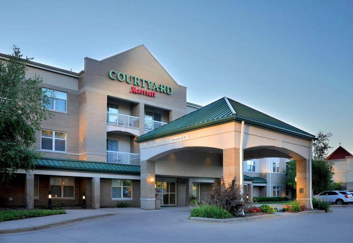 Courtyard by Marriott Wausau hotel hero