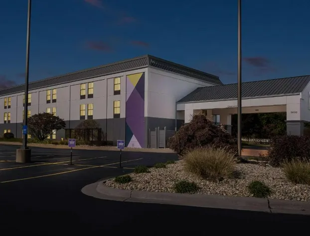 Spark by Hilton Stevensville hotel detail image 2