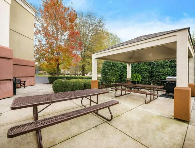 Sonesta Simply Suites Huntsville Research Park hotel detail image 3