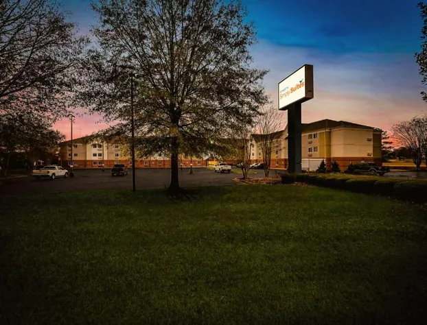 Sonesta Simply Suites Huntsville Research Park hotel detail image 4