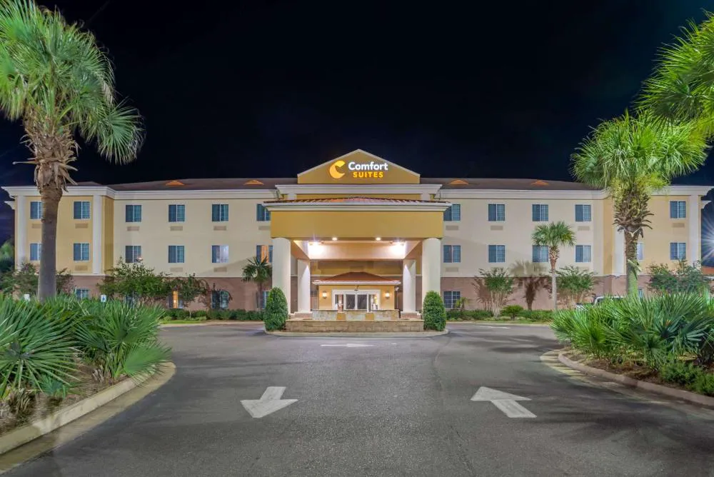 Comfort Suites Alexandria North hotel hero