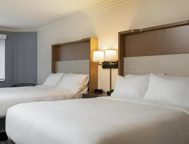 Holiday Inn Victoria Elk Lake by IHG hotel detail image 4