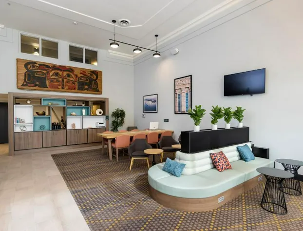 Holiday Inn Victoria Elk Lake by IHG hotel detail image 4