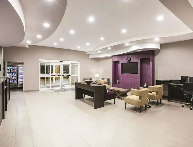 La Quinta Inn & Suites by Wyndham Baton Rouge Denham Springs hotel detail image 1