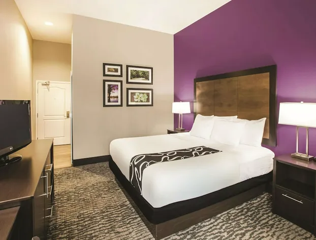 La Quinta Inn & Suites by Wyndham Baton Rouge Denham Springs hotel detail image 3