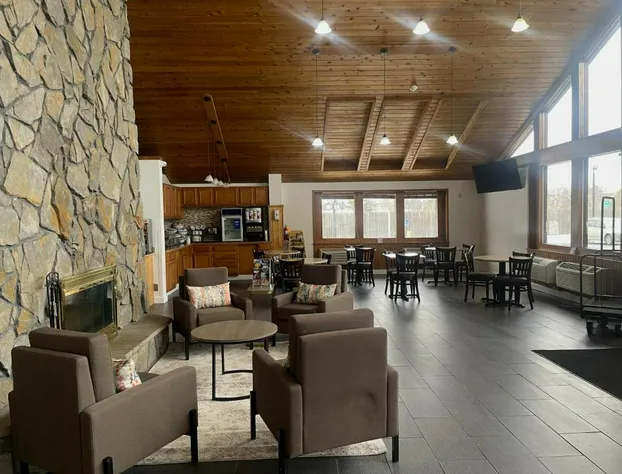 Comfort Inn & Suites Syracuse-Carrier Circle hotel detail image 3