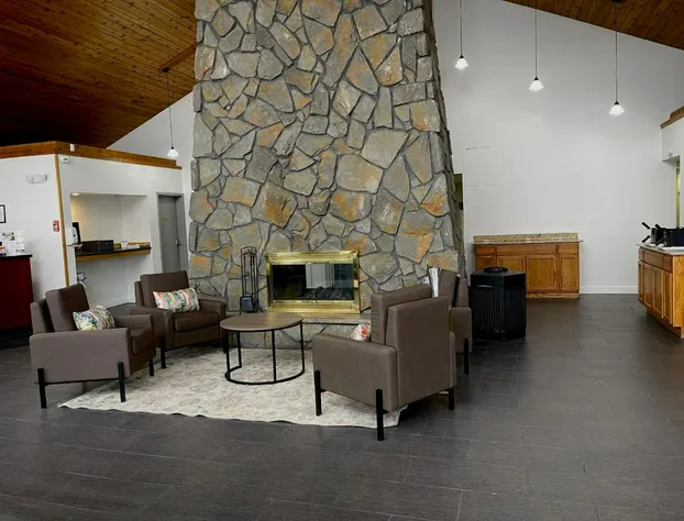 Comfort Inn & Suites Syracuse-Carrier Circle hotel detail image 4