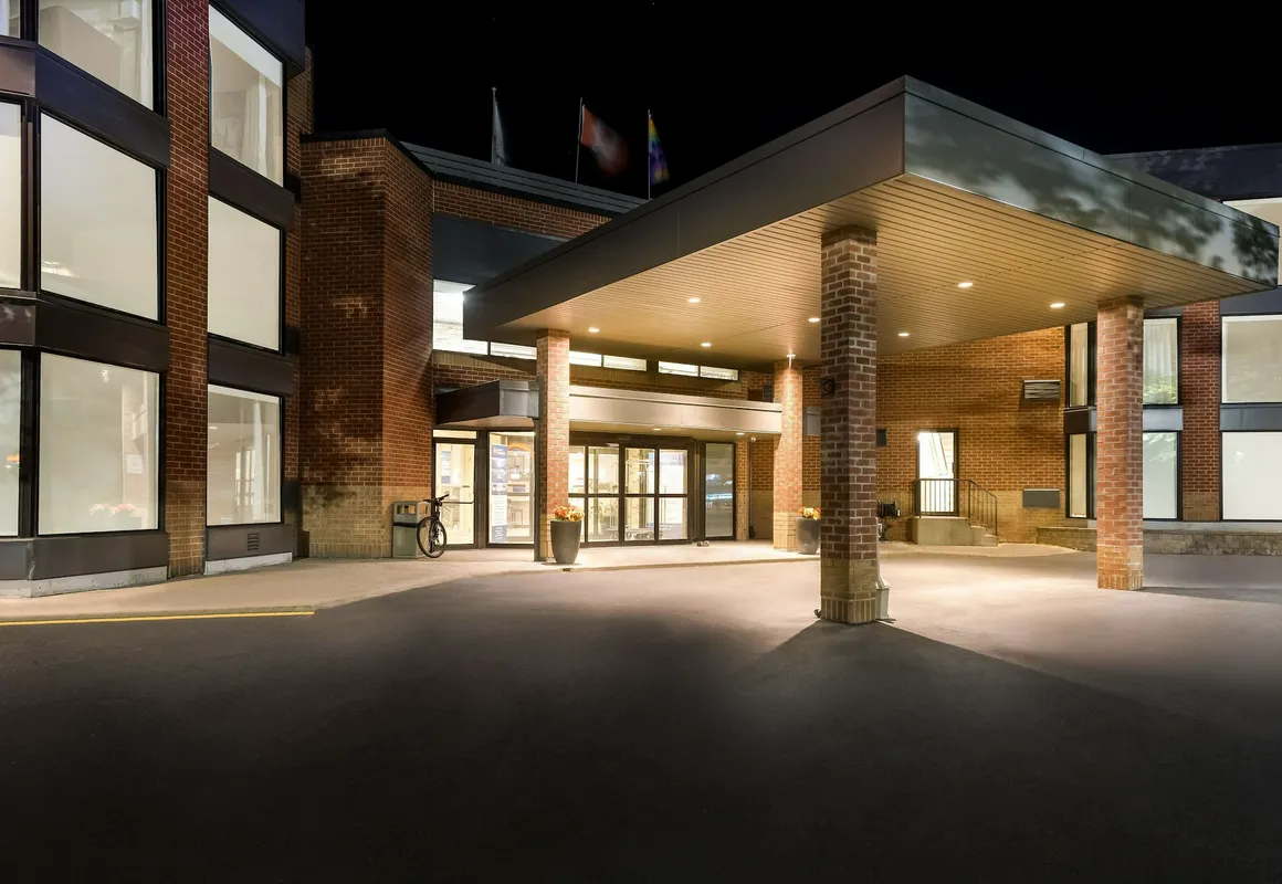 Best Western Belleville hotel hero