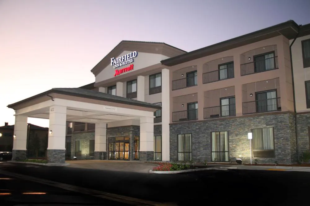 Fairfield Inn & Suites by Marriott Tehachapi hotel hero