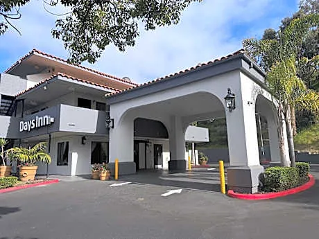 Days Inn by Wyndham Encinitas Moonlight Beach hotel hero