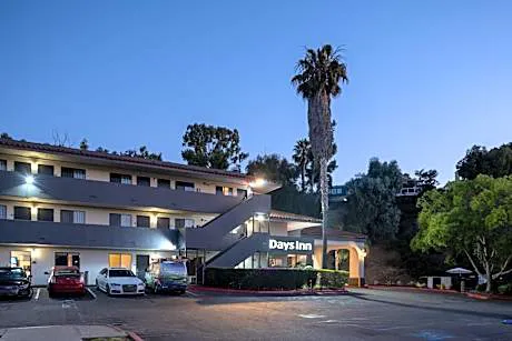 Days Inn by Wyndham Encinitas Moonlight Beach hotel detail image 2