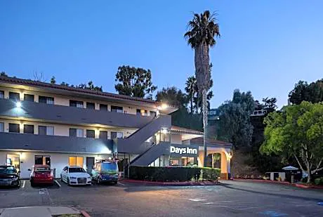 Days Inn by Wyndham Encinitas Moonlight Beach hotel detail image 4