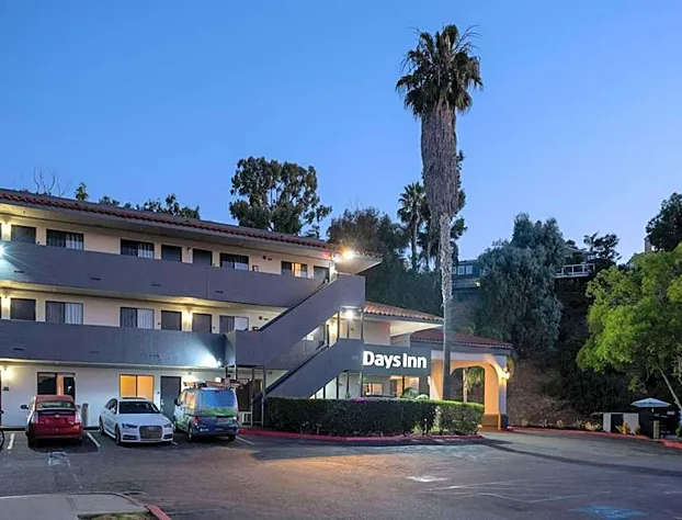 Days Inn by Wyndham Encinitas Moonlight Beach hotel detail image 3