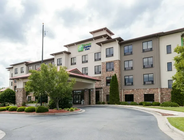 Holiday Inn Express & Suites Lexington NW-The Vineyard by IHG hotel detail image 2