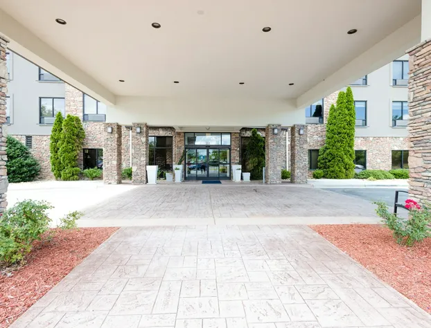 Holiday Inn Express & Suites Lexington NW-The Vineyard by IHG hotel detail image 3