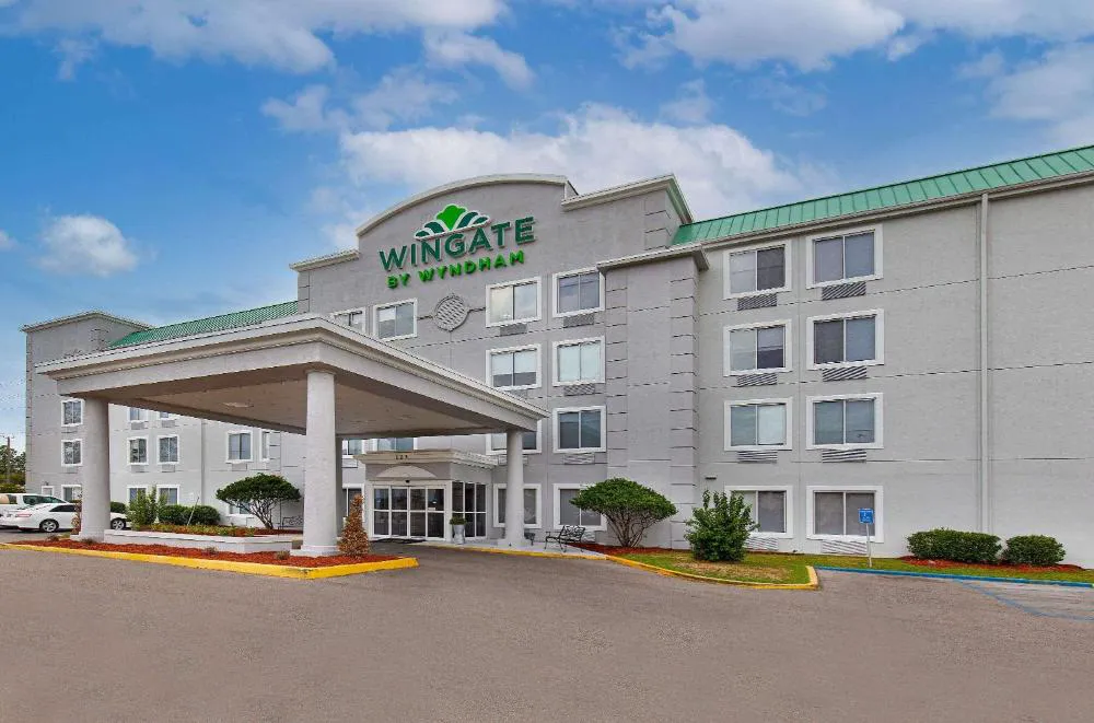Wingate by Wyndham Hattiesburg hotel hero