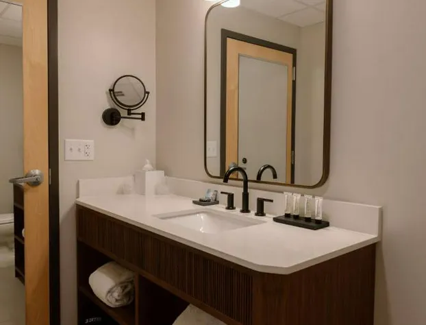 The Wylie Inn and Conference Center at Endicott College hotel detail image 3