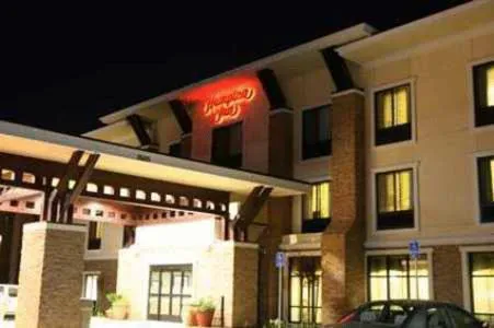 Hampton Inn Brentwood hotel hero