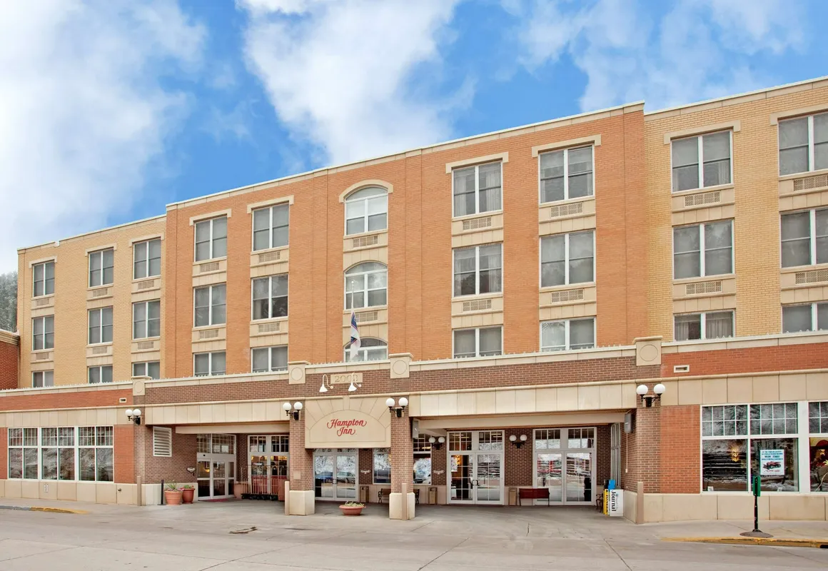 Hampton Inn Deadwood at Tin Lizzie Gaming Resort hotel hero