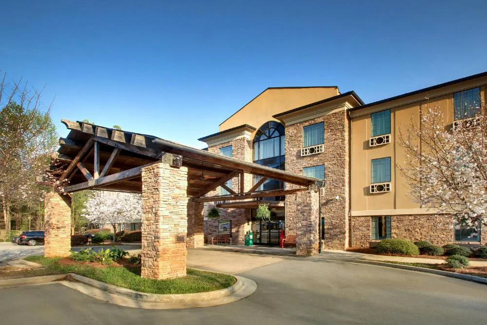 The Lodge On Lake Oconee hotel hero