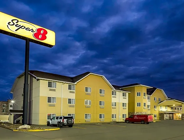 Super 8 by Wyndham Altoona hotel detail image 1