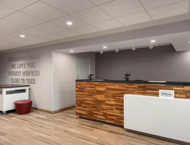 Hampton Inn Starkville Mississippi State University hotel detail image 1