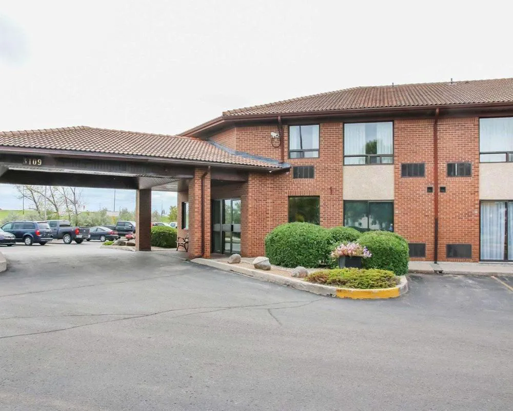 Comfort Inn South hotel hero