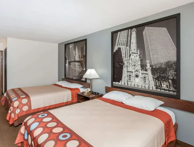 Super 8 by Wyndham Pekin/Peoria Area hotel detail image 4