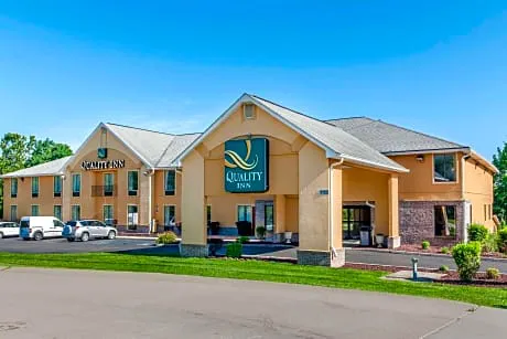 Quality Inn Bloomington near University hotel detail image 2