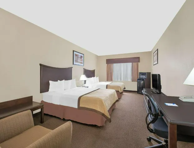 Baymont by Wyndham Snyder hotel detail image 1