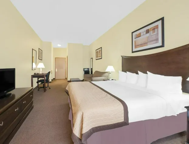 Baymont by Wyndham Snyder hotel detail image 4