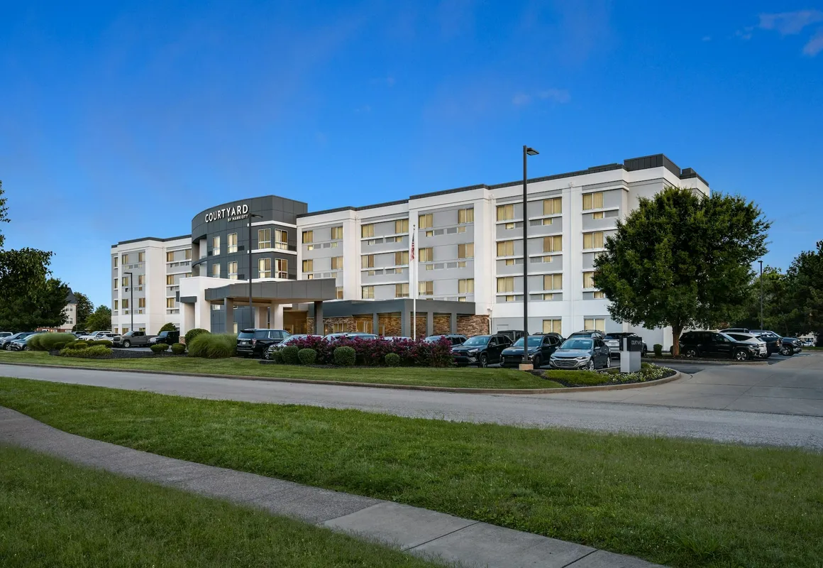 Courtyard by Marriott Evansville East hotel hero
