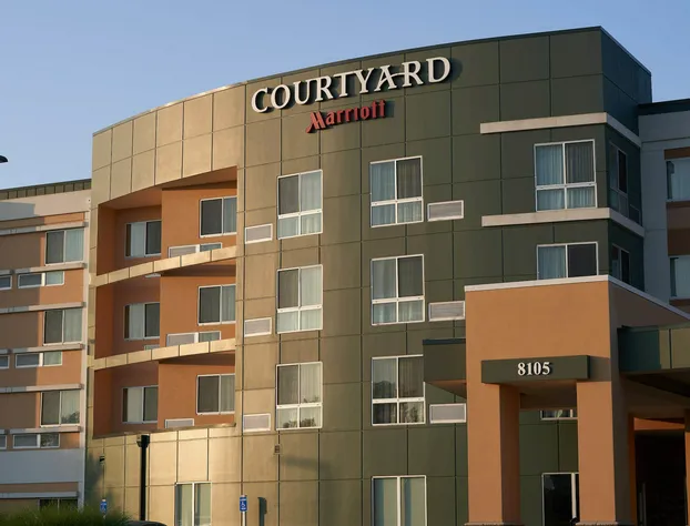 Courtyard by Marriott Evansville East hotel detail image 1