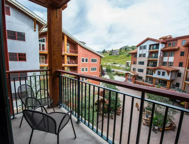 Lodge at Mountaineer Square hotel detail image 3