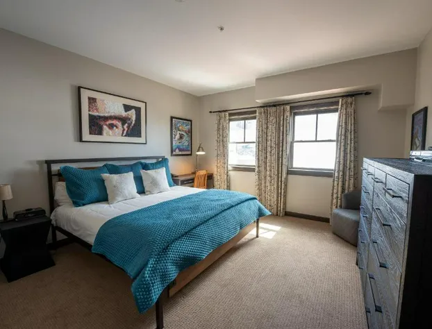 Lodge at Mountaineer Square hotel detail image 4