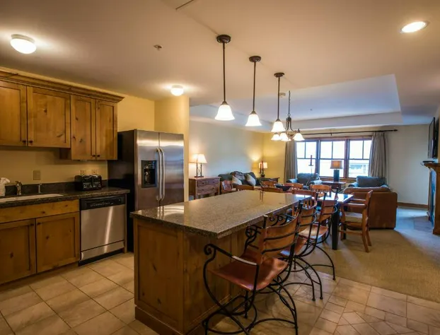 The Lodge at Mountaineer Square, A Vail Resorts Property hotel detail image 1