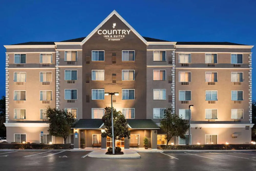 Country Inn & Suites by Radisson Ocala Southwest hotel hero