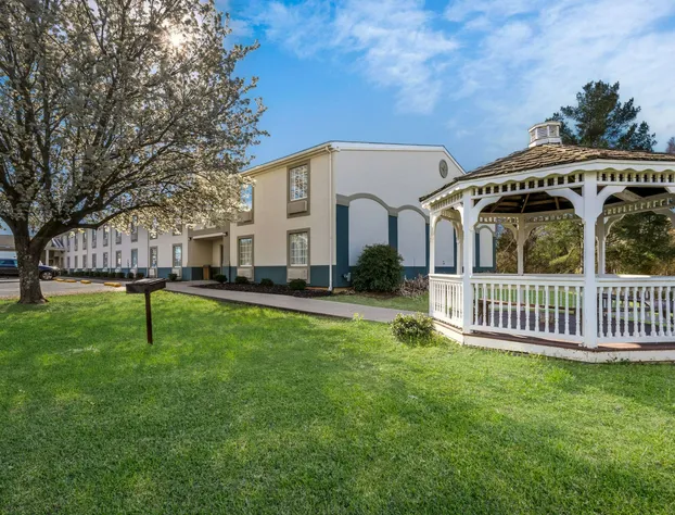 Quality Inn University Area hotel detail image 2