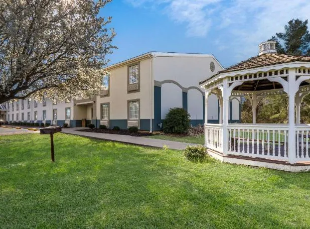 Quality Inn University Area hotel detail image 3