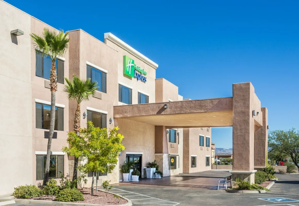 Holiday Inn Express & Suites Nogales by IHG hotel hero