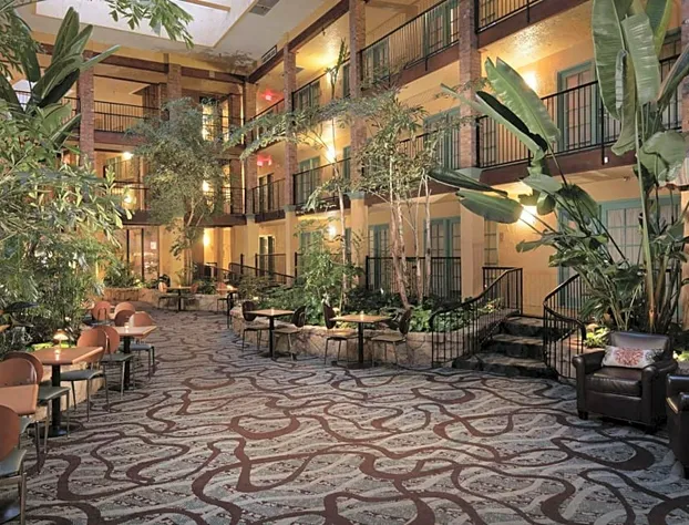 Embassy Suites Lubbock hotel detail image 2