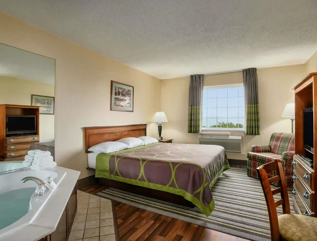 Super 8 by Wyndham Grayville hotel detail image 4