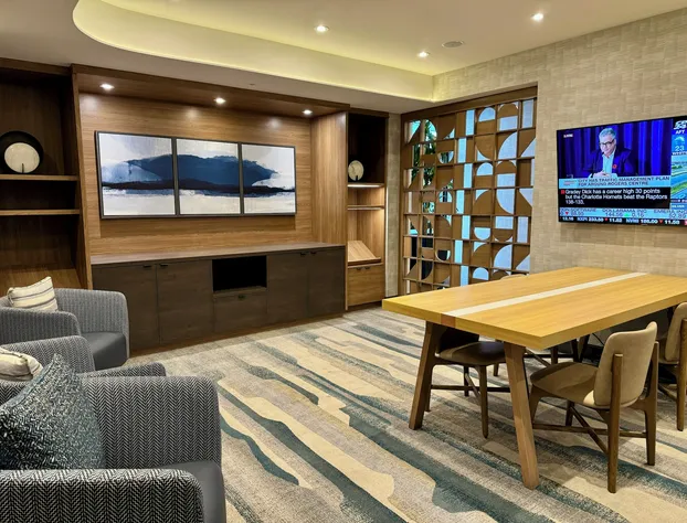 Holiday Inn Burlington Conference Centre by IHG hotel detail image 3