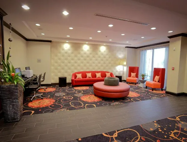 Hampton Inn & Suites Albany At Albany Mall hotel detail image 2