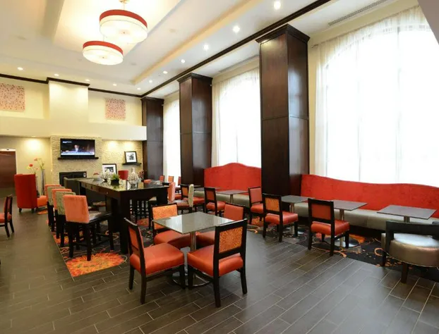 Hampton Inn & Suites Albany At Albany Mall hotel detail image 3