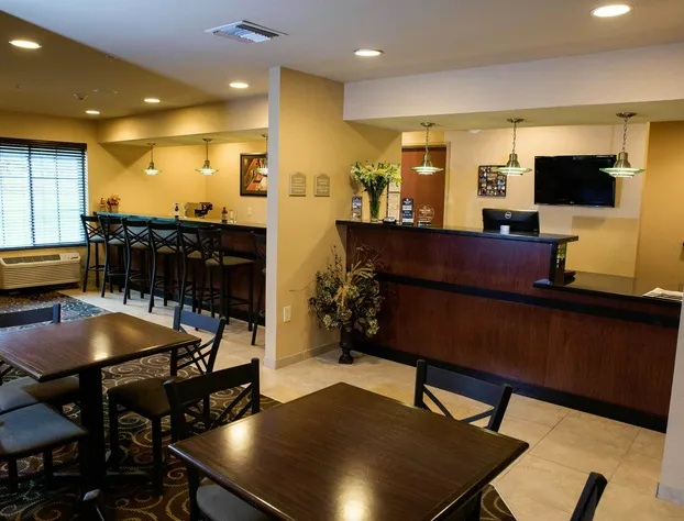 Cobblestone Hotel & Suites - Knoxville hotel detail image 2