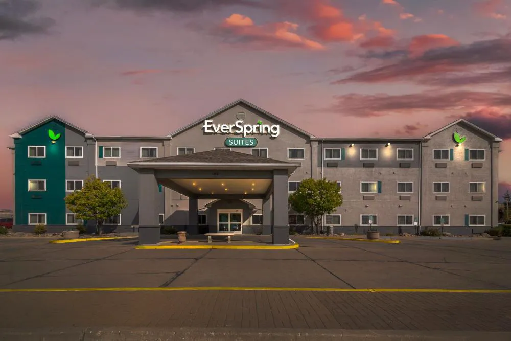 EverSpring Suites hotel hero