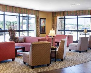 Comfort Suites Greenwood hotel detail image 1